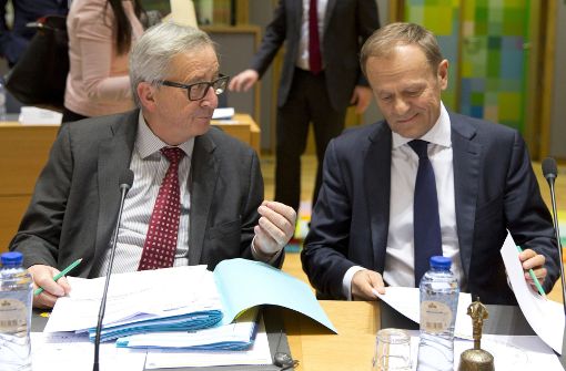 Sie sind für die Geschicke der EU verantwortlich: Kommissionspräsident Jean-Claude Juncker (links) und der Ratspräsident Donald Tusk. Foto: AP