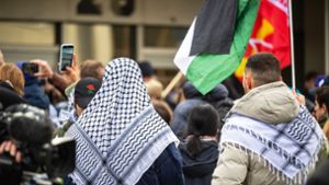 Aufgeheizte Stimmung: eine pro-palästinenische Demonstration an der FU Berlin. Foto: dpa/Monika Skolimowska