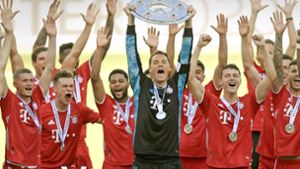 Der FC Bayern zeigt beim Feiern  aufrechte Haltung – die Münchner und die anderen Clubs sollten das auch sonst tun. Foto: M.i.S.-Sportpressefoto/Bernd Feil/M.i.S./Pool