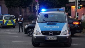 Stuttgarter Polizei im Einsatz: Die Beamten sollen im Dienst keine Bilder mit ihrem Smartphone zur privaten Nutzung machen – und diese schon gar nicht veröffentlichen Foto: SDMG