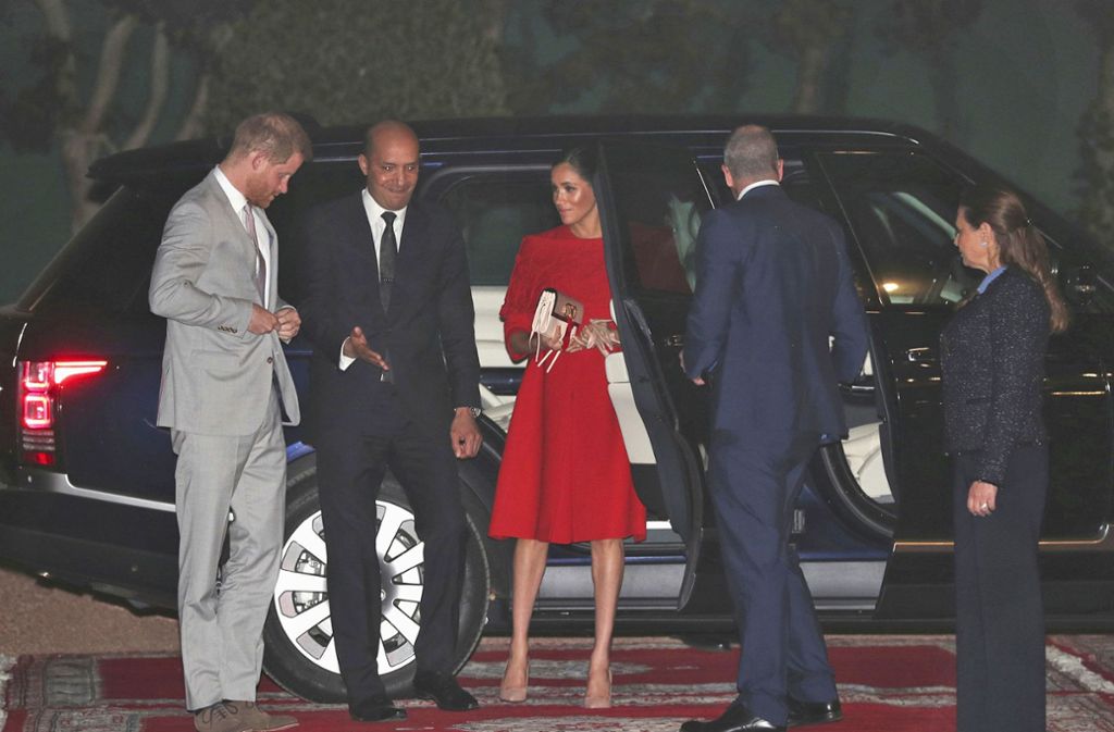 Prinz Harry (links) und Herzogin Meghan bei ihrer Ankunft in Marokko.