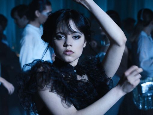Mit wem tanzt Wednesday (Jenna Ortega) in Staffel zwei? Foto: Netflix