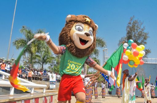 Das offizielle Maskottchen des Turniers ist – wie könnte es beim Ausrichterland Kamerun auch anders sein – ein Löwe. Die Nationalmannschaft Kaeruns nennt man auch die „Unbezähmbaren Löwen“. Foto: imago images/Xinhua/Kepseu