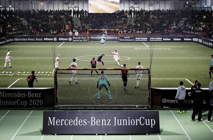 Mercedes-Benz Junior-Cup: Hallenspektakel mit internationalen Stargästen