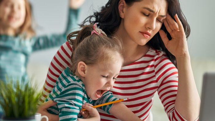 Ausgebrannt und überfordert: Warum so viele Mütter an Burnout leiden