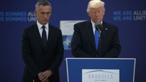 US-Präsident Donald Trump und Nato-Generalsekretär Jens Stoltenberg in Brüssel. Foto: AP