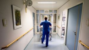 Belohnung für mehr Qualität – das ist die Philosophie der Krankenhausreform von Gesundheitsminister Hermann gröhe (CDU). Foto: dpa