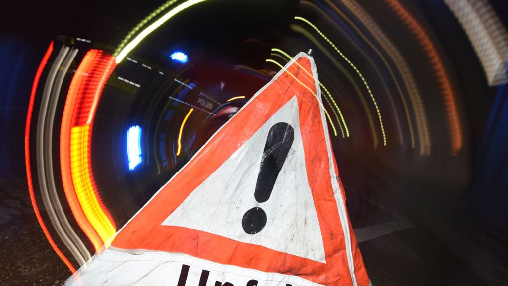 Tödlicher Unfall in Steinheim: Autofahrer stirbt auf  Landstraße – Straße gesperrt