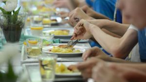 Das gemeinsame Mittagessen gehört auch zum Alltag an Ganztagsschulen. Foto: dpa