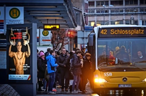 Die Busse auf der Linie 42 sollen künftig im Berufsverkehr häufiger fahren. Foto: Lichtgut/Achim Zweygarth