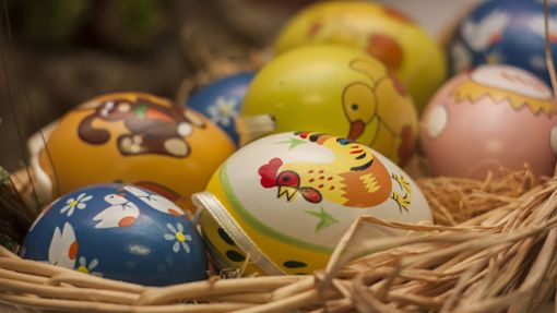Die Ostereier stehen symbolisch für die Auferstehung, da in ihnen neues Leben wächst. Foto: IMAGO/Filippo Carlot/IMAGO/Filippo Carlot