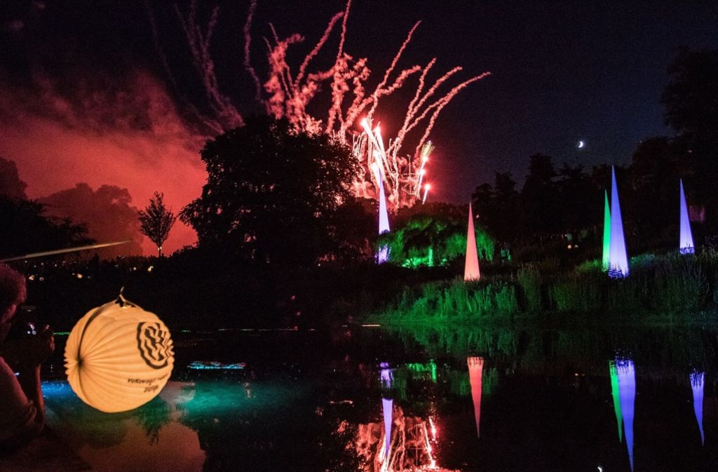 Bunte Lampions und ein großes Feuerwerk am Abend hat die Besucher des Lichterfests begeistert.