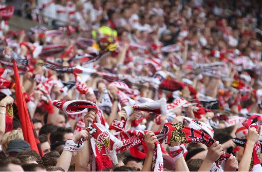 Der VfB will endlich die ersten Auswärtspunkte in der Bundesliga holen – darauf hoffen auch die Fans der Roten (Symbolfot0). Foto: Pressefoto Baumann