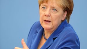 Kanzlerin Merkel legt einen Maßnahmenkatalog vor, mit dem der Staat auf die terroristische Bedrohung reagiert. Foto: dpa