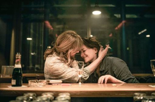 Nastassja Kinski und Martina Gedeck in „Die stillen Trabanten“. Foto: Warner Brothers