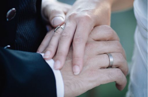 Emilia Roig betont, sie wolle nicht die Liebe abschaffen – nur die Ehe. (Symbolbild) Foto: IMAGO/Addictive Stock/IMAGO/Robert Kohlhuber