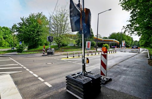 Die provisorische Ampelanlage am Seeblickweg steht bereit. Foto: Fotoagentur Stuttgart