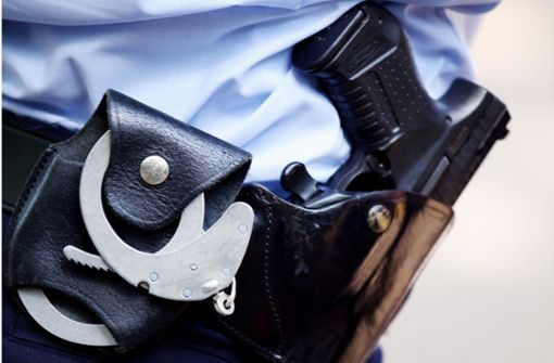 Ein Mann mit Spielzeugpistole hat schon wieder einen Polizeieinsatz ausgelöst (Symbolbild). Foto: dpa