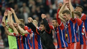 FC Bayern zieht eindrucksvoll ins Halbfinale ein