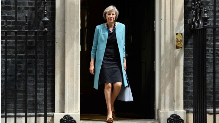 Innenministerin May bewirbt sich um Camerons Nachfolge
