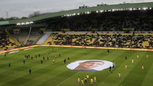 Der FC Nantes dachte beim Spiel gegen Girondins Bordeaux an den verstorbenen Emiliano Sala. Foto: AP/Michel Euler