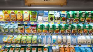 Vegetarische und vegane Produkte in einem Supermarkt. Foto: dpa