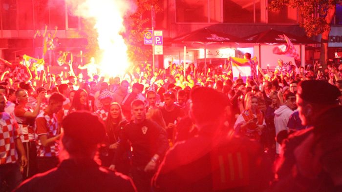 Kroaten feiern in Stuttgart