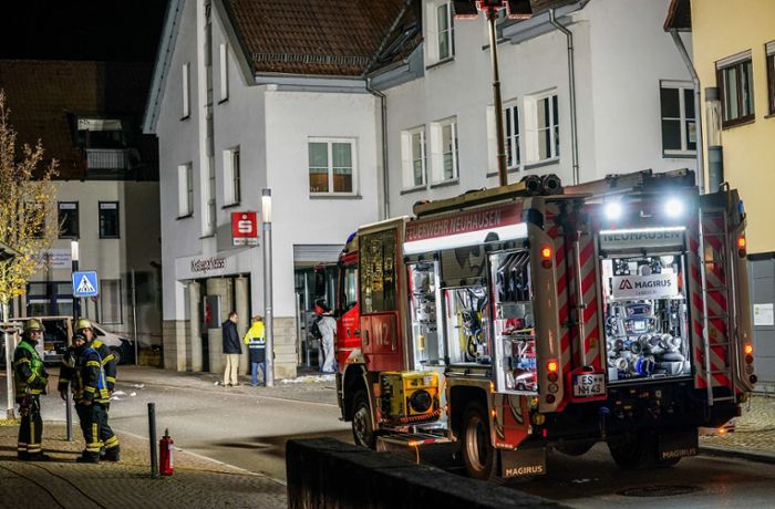 Explosion in Neuhausen: Unbekannte Täter sprengen Geldautomat
