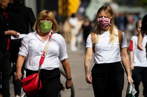 Viele greifen auf eine selbst genähte Maske zurück. (Symbolfoto) Foto: dpa/Christian Charisius