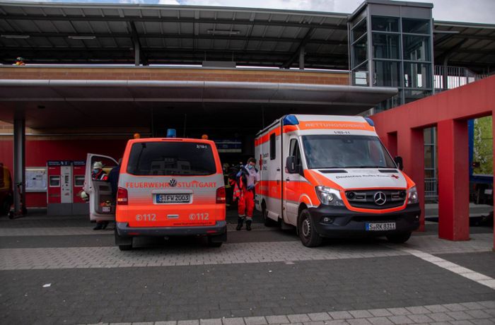 Bahnhof Bad Cannstatt: Von Fernzug erfasst – 22-Jährige stirbt tags darauf in Klinik