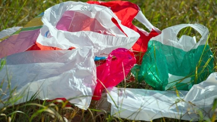 Mehr Plastiktüten ab April kostenpflichtig