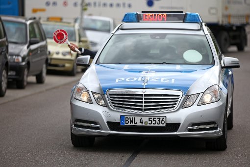 Um die Polizei zu täuschen, hätte es ein betrunkener Autofahrer schlauer anstellen müssen (Symbolbild). Foto: www.7aktuell.de | Frank Herlinger