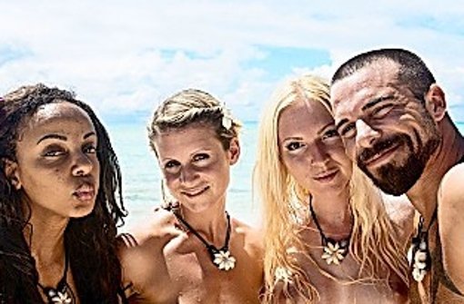 Bahat (28), Jeannina (23), Beatrix (26) und Gaetano (35) auf der Insel der Verführung Foto: RTL