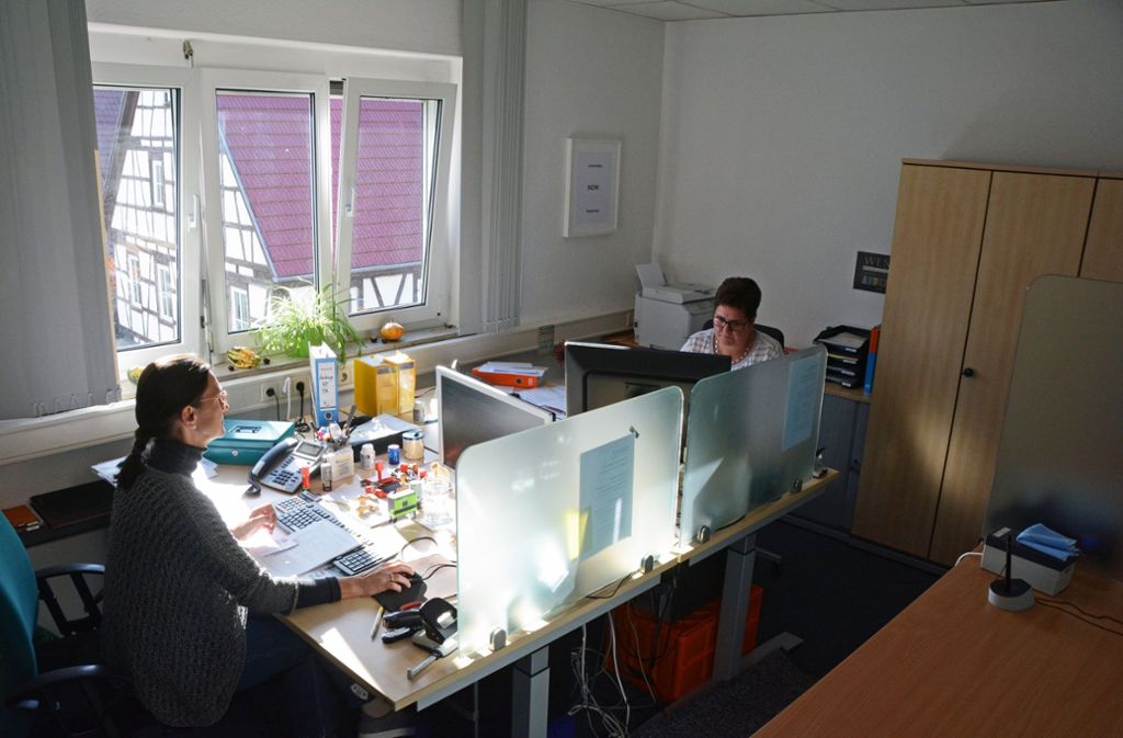 Sabine Stingel (rechts) und Sabine Tritt sind die erste Anlaufstelle im neuen Bürgerbüro.
