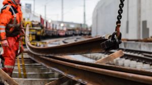 Die Teile der Schienen sind 120 Meter lang und stammen aus Österreich. Foto: Lichtgut/Max Kovalenko