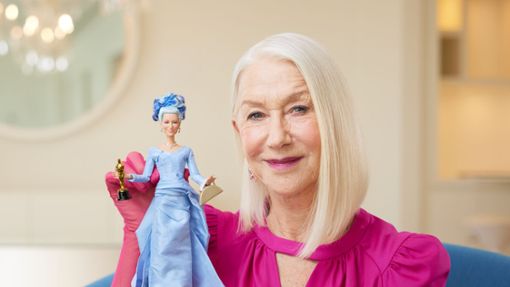 Auch der britischen Schauspielerin Helen Mirren wurde eine Barbie-Puppe gewidmet. Foto: Ryan Schude/Mattel Inc/PA Media/dpa