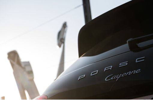 Die SUVs Porsche Cayenne und Porsche Macan sind bei den Kunden gefragt. Foto: dpa/Sebastian Gollnow