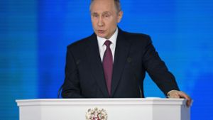 Putin lässt bei seiner Rede an die Nation die Muskeln spielen. Foto: AP