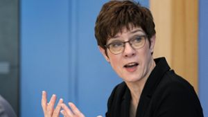 CDU-Chefin pfeift Parteikollegen bei Mindestlohn zurück