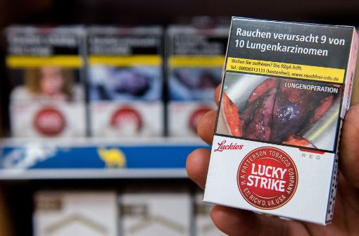 In Deutschland gibt es einen deutlichen Trend weg vom Zigarettenkonsum. Foto: dpa