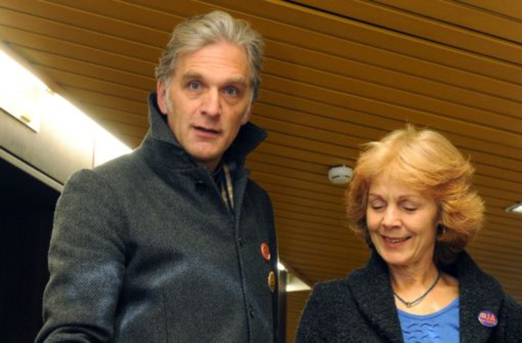 Der Schauspieler Walter Sittler und seine Frau Sigrid Klausmann Sittler haben ihre Stimme gegen Stuttgart 21 schon abgegeben. Foto: dpa