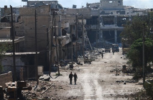 Die syrische Stadt Aleppo wird schwer umkämpft, auch am Samstag sollen dort mindestens 42 Menschen bei Bombardierungen ums Leben gekommen sein. Foto: AFP
