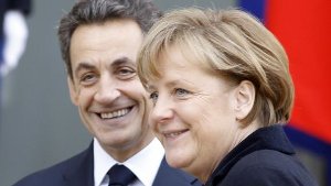 Merkel und Sarkozy für Änderung der EU-Verträge
