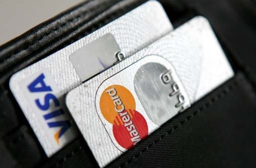 Die Gebühren für den Einsatz von Kredit- und EC-Karten soll en europaweit sinken, um Händler und letztlich auch Verbraucher zu entlasten. Foto: dpa