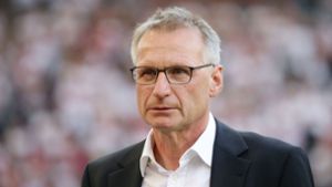 Michael Reschke vertraut Trainer Tayfun Korkut – trotz der Niederlagen. Foto: Pressefoto Baumann