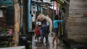 Hurrikan „Otto“ und starkes Erdbeben treffen Mittelamerika