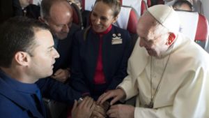 Papst traut Paar während eines Fluges in Chile