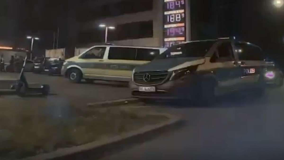 Incident in Stuttgart-Wangen – Bottles and food thrown – Police on the ...