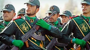 Die Revolutionsgarden im Iran verstehen sich als die Stütze der Gesellschaft. Foto: AP