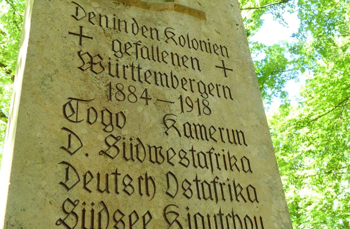 Die Stele auf dem Stuttgarter Waldfriedhof zur Erinnerung an die gefallenen Soldaten aus Württemberg in den deutschen Kolonien. Foto: Torsten Schöll